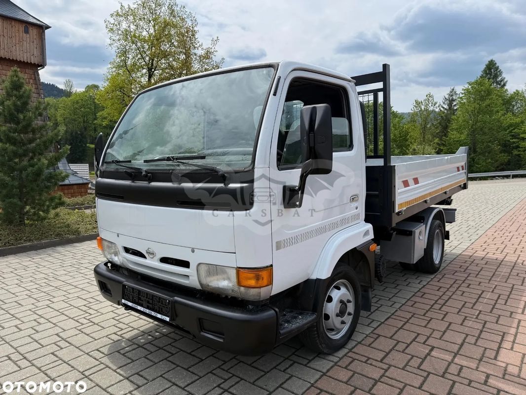 Nissan Cabstar 2000