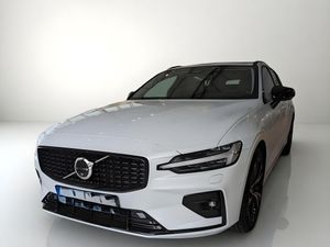 Volvo V60 II B4 B Plus Dark 2026