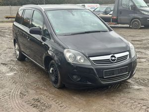 Opel Zafira B ver-1-6-16v-reference 2011