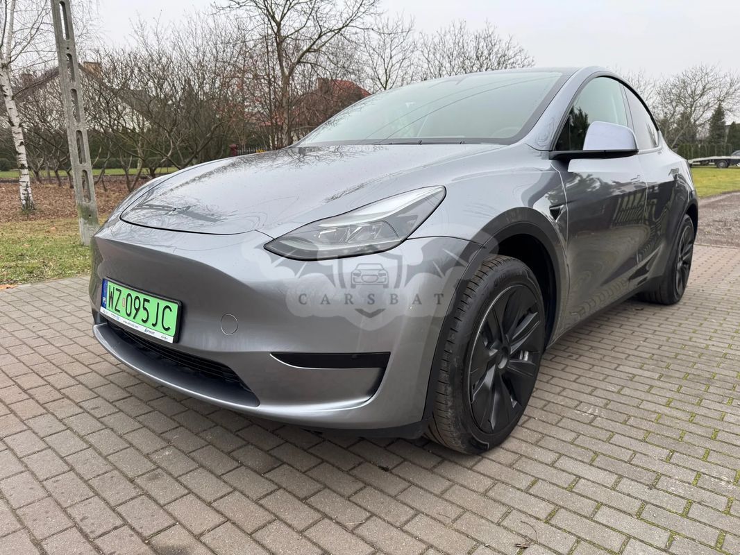 Tesla Model y 2023
