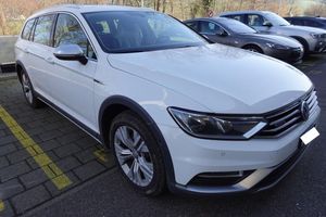 Volkswagen Passat B8 2.0 TDI SCR DSG 4Motion 2015