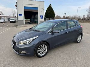 Kia Ceed II 1.6 GDI Dream-Team Edition 2013