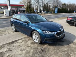 Skoda Octavia IV 2.0 TDI DSG Ambition 2022