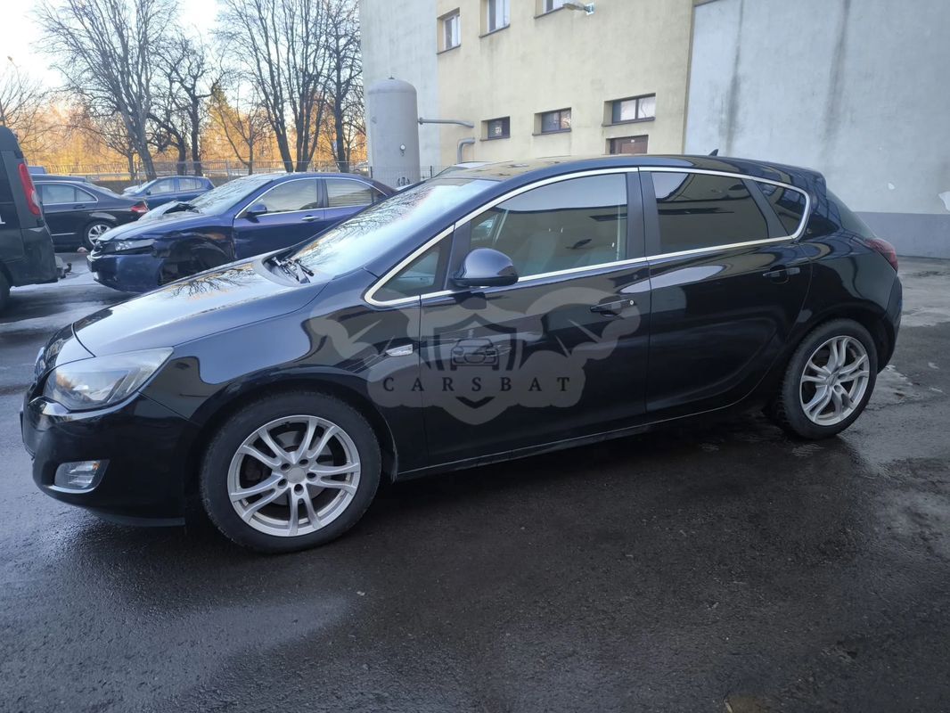 Opel Astra J 1.6 Turbo Edition Sport 2011
