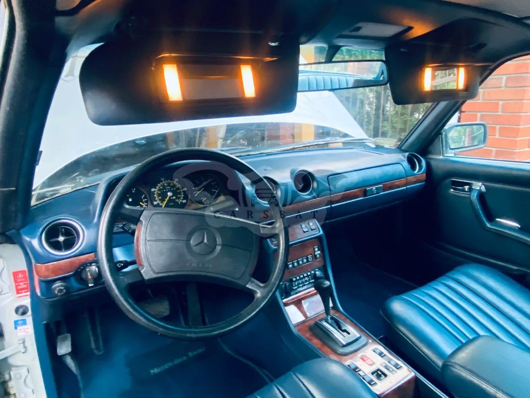 Mercedes-Benz E 1984