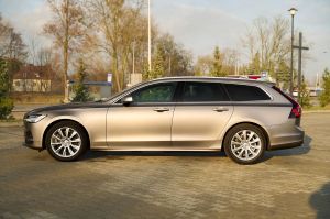 Volvo V90 B4 B Geartronic Momentum Pro 2021