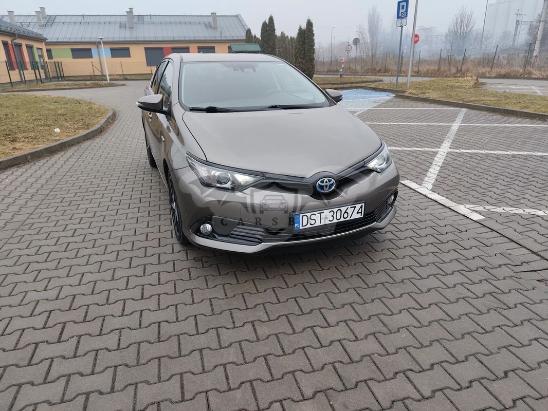Toyota Auris II 1.8 HSD Luna 2019