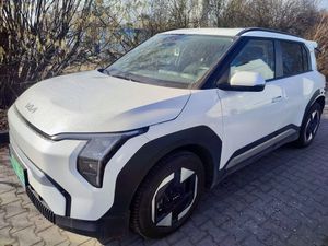 Kia EV3 81.4kWh Earth 2025