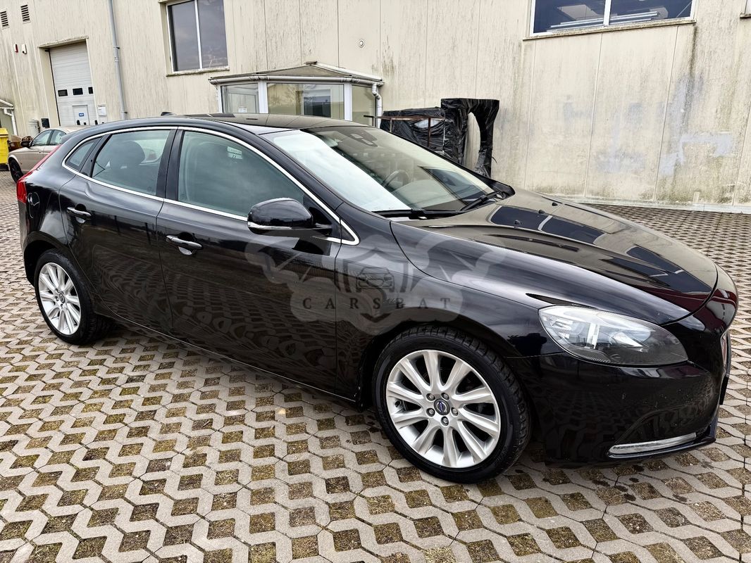 Volvo V40 II 2013