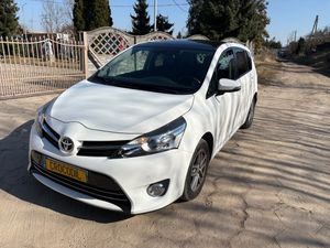 Toyota Verso 1.6 D-4D 5-Sitzer Start/Stop Executive 2015