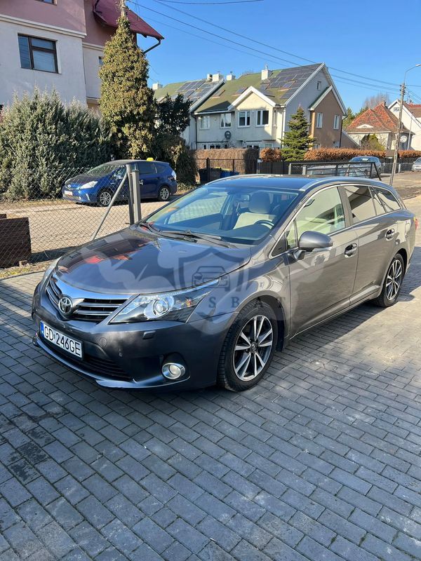 Toyota Avensis III 2.0 D-4D Sol 2012