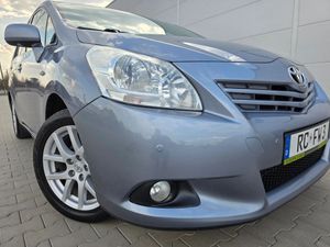 Toyota Verso 1.8 5-Sitzer Executive 2013
