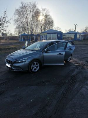 Volvo V40 II 2016