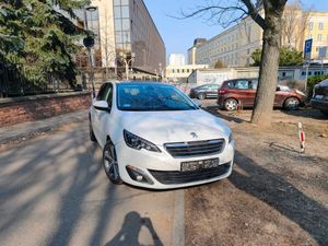 Peugeot 308 T9 PureTech 130 Stop & Start Style 2015