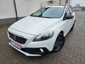 Volvo V40 D2 2015