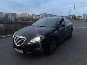 Lancia Delta 1.6 MJ S by Momo 2012