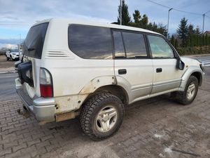 Toyota Land Cruiser III 2000