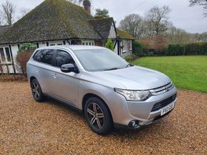 Mitsubishi Outlander III 2.2 DI-D 4WD Instyle 2013