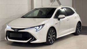 Toyota Corolla Seria E21 1.8 Comfort 2022