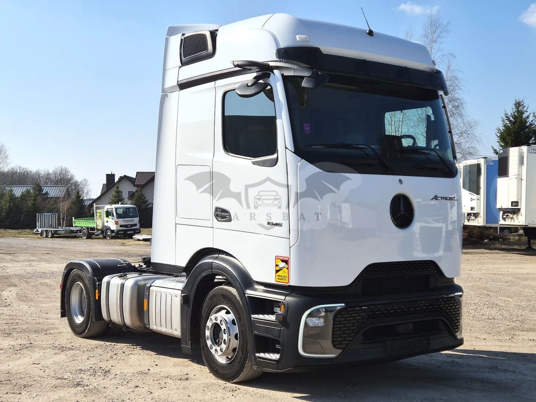 Mercedes-Benz Actros 2025