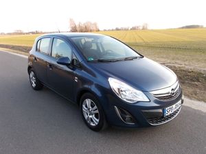 Opel Corsa D 1.2 16V Cosmo 2012