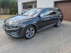 Volkswagen Passat B8 2.0 TDI SCR DSG 4Motion 2023