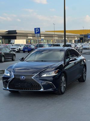 Lexus ES 300h 2021