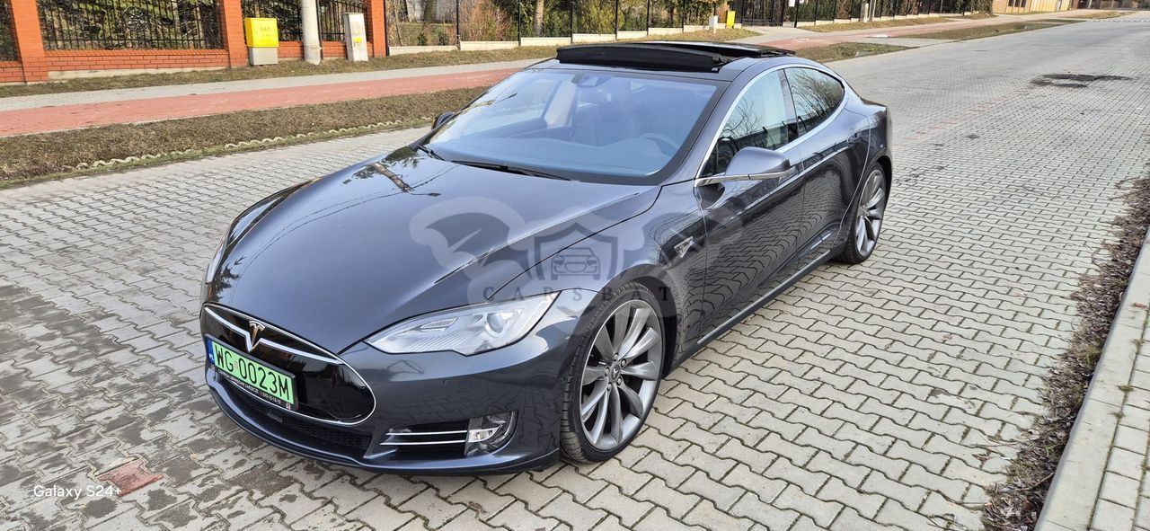 Tesla Model S Performance 2015