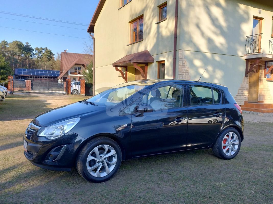 Opel Corsa D 1.4 16V Cosmo 2013