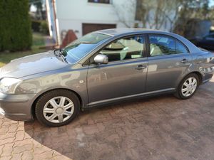 Toyota Avensis II 1.8 VVT-i Luna 2003