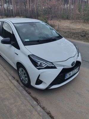 Toyota Yaris III Hybrid 100 Active EU6 2018