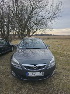 Opel Astra J 1.7 CDTI Edition 2012