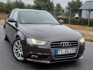 Audi A4 B8 2.0 TDI DPF S line Sportpaket 2012