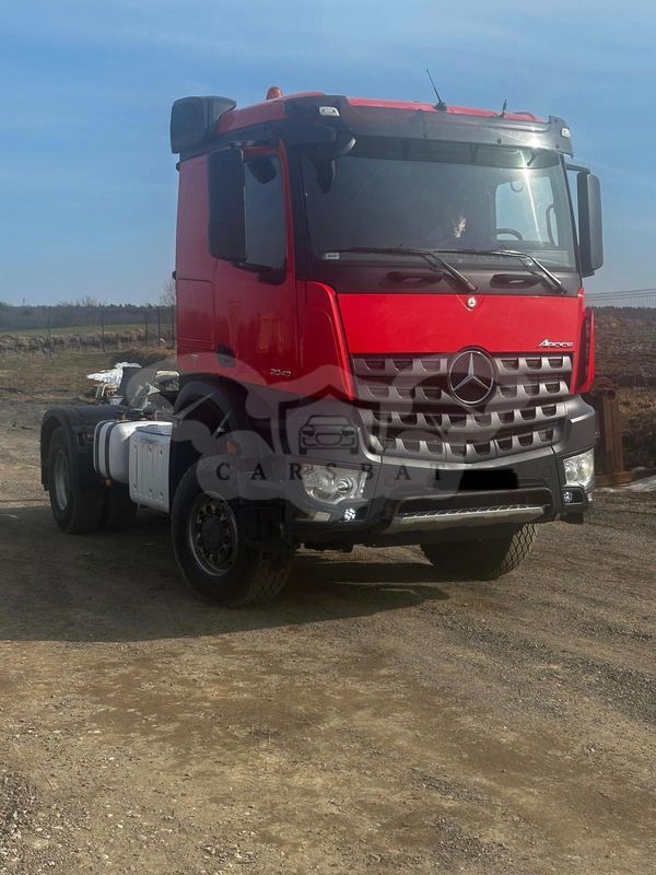 Mercedes-Benz Arocs 2015