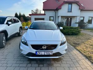 Volvo V40 II D2 R Design 2014