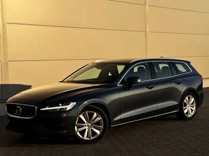 Volvo V60 II B3 B DKG Momentum Pro 2021