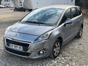 Peugeot 5008 I BlueHDI 120 EAT6 Stop & Start Active 2015
