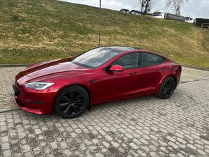 Tesla Model S 2024