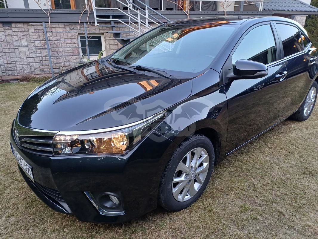 Toyota Corolla Seria E16 1.6 Sol 2014