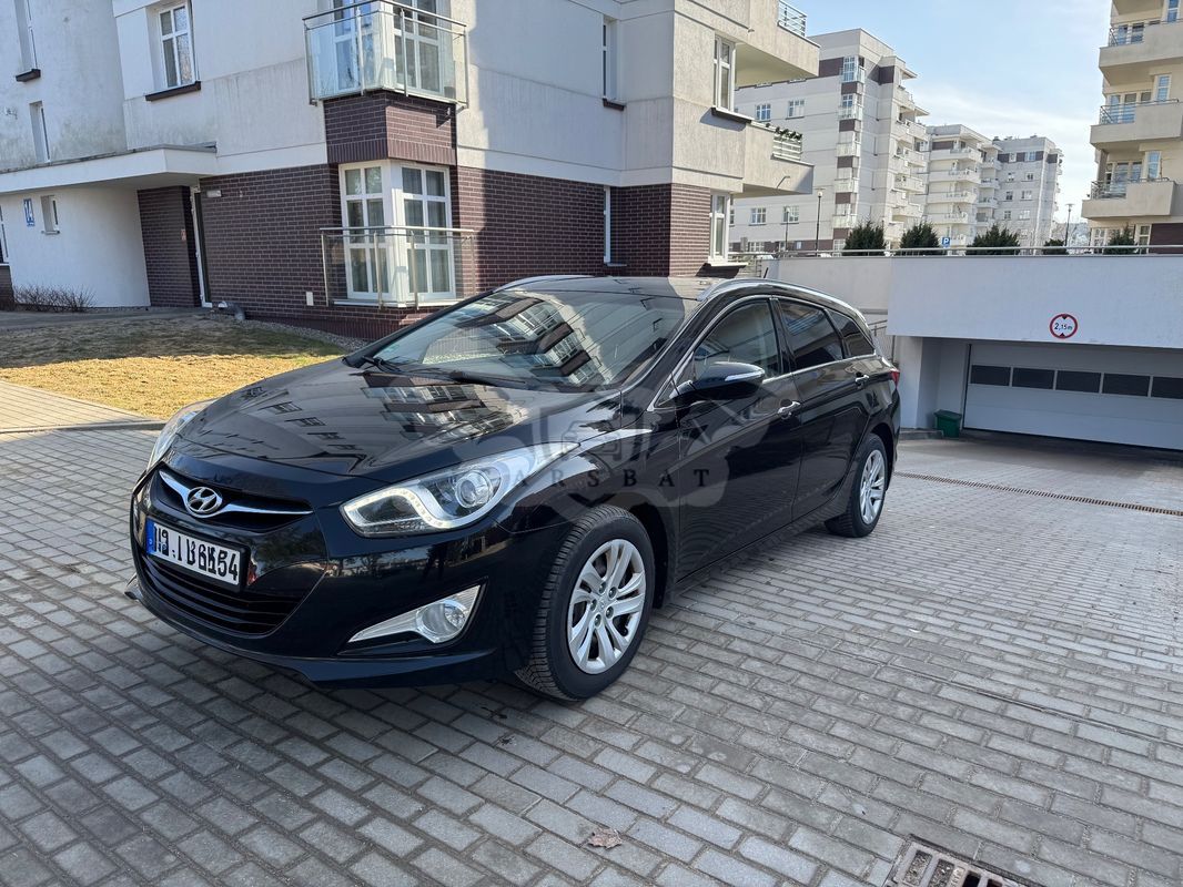 Hyundai i40 Kombi blue 1.7 CRDi Family 2013
