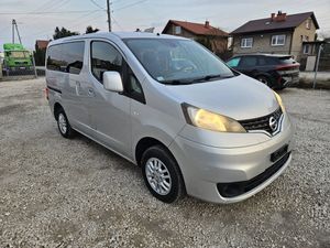 Nissan NV200 Combi Comfort 2012