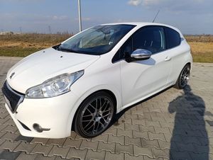 Peugeot 208 I 2013