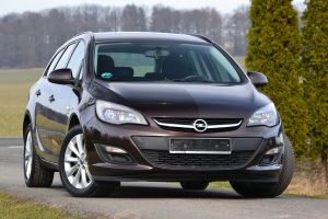 Opel Astra J 1.7 CDTI DPF ecoFLEX TourerStart/Stop 105g Exklusiv 2013