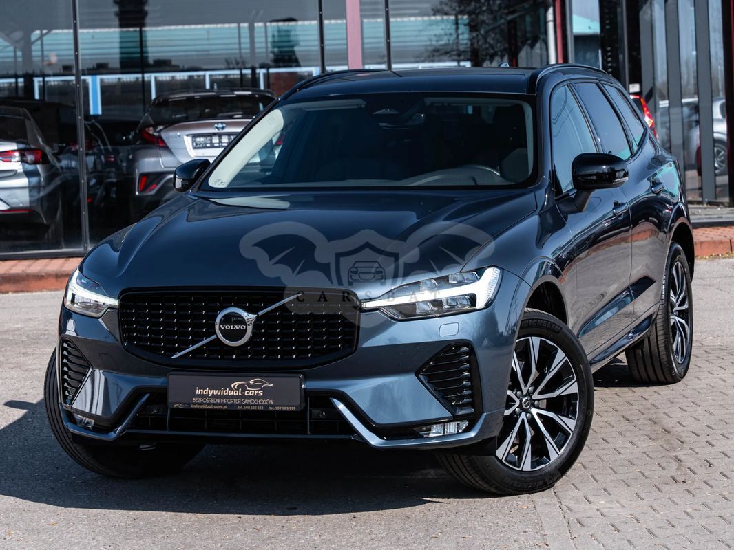 Volvo XC60 II B5 B AWD Plus Dark 2025