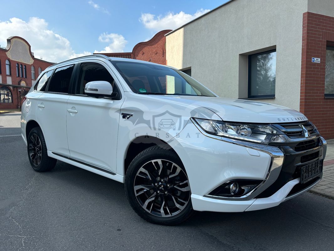 Mitsubishi Outlander III 2.0 4WD Top 2017