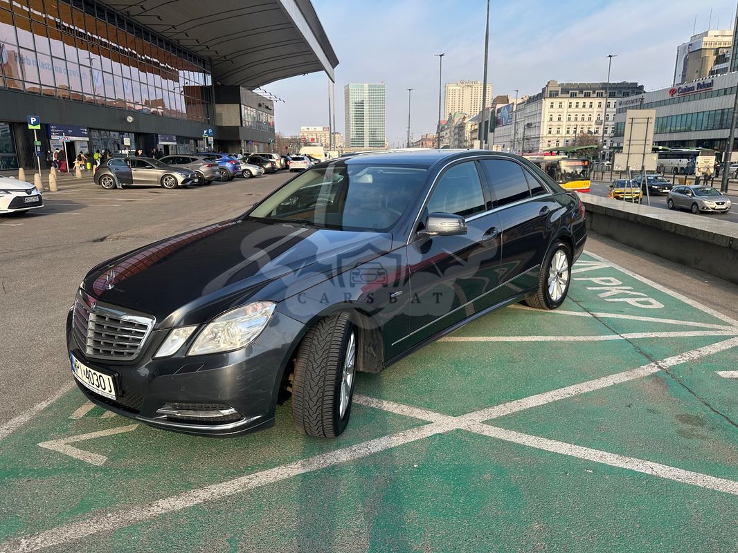 Mercedes-Benz E W212/W207 250 CGI BlueEFFICIENCY 7G-TRONIC Elegance 2012