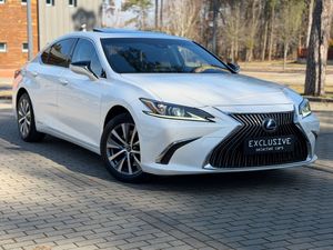 Lexus ES 300h Business Line 2020