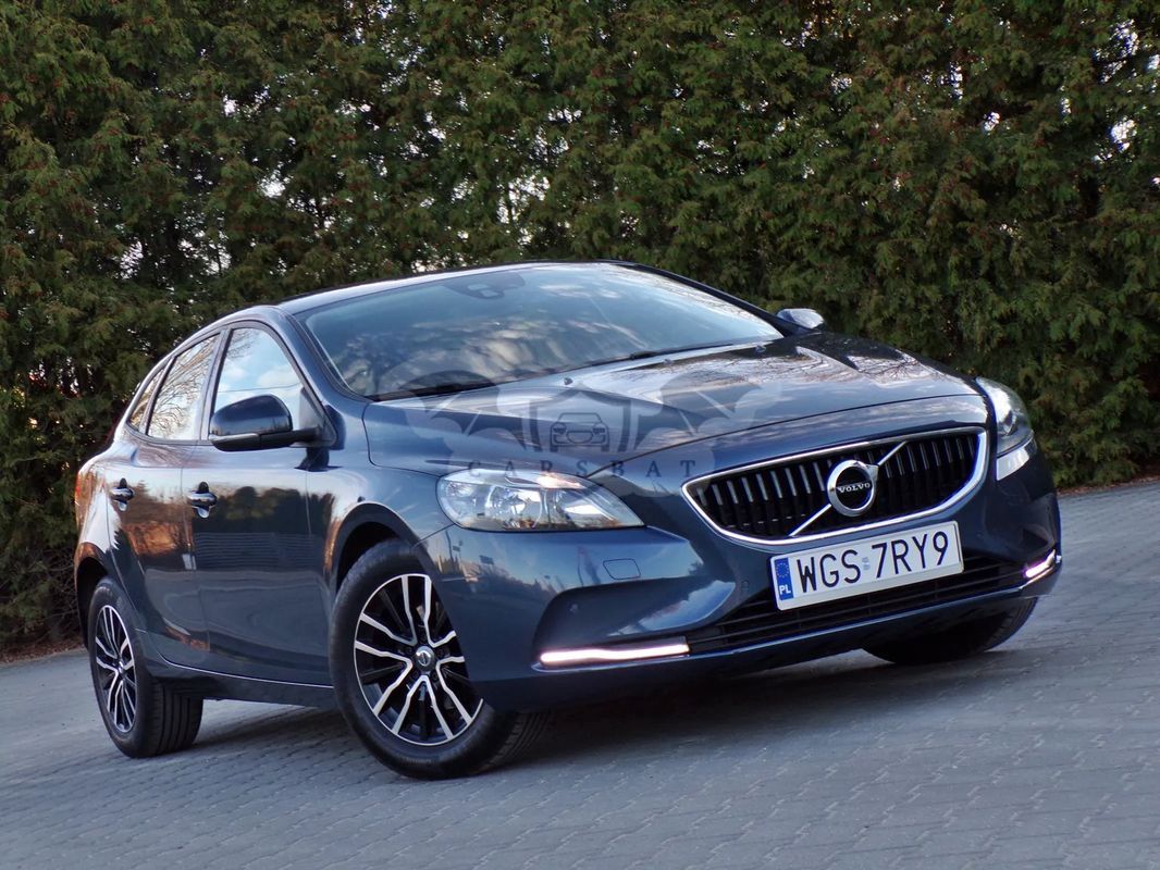 Volvo V40 II D2 Momentum 2017
