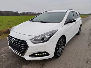 Hyundai i40 Kombi blue 1.7 CRDi DCT Premium 2016