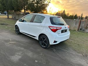 Toyota Yaris III 1.5 VVT-i Comfort mit Design Paket 2017
